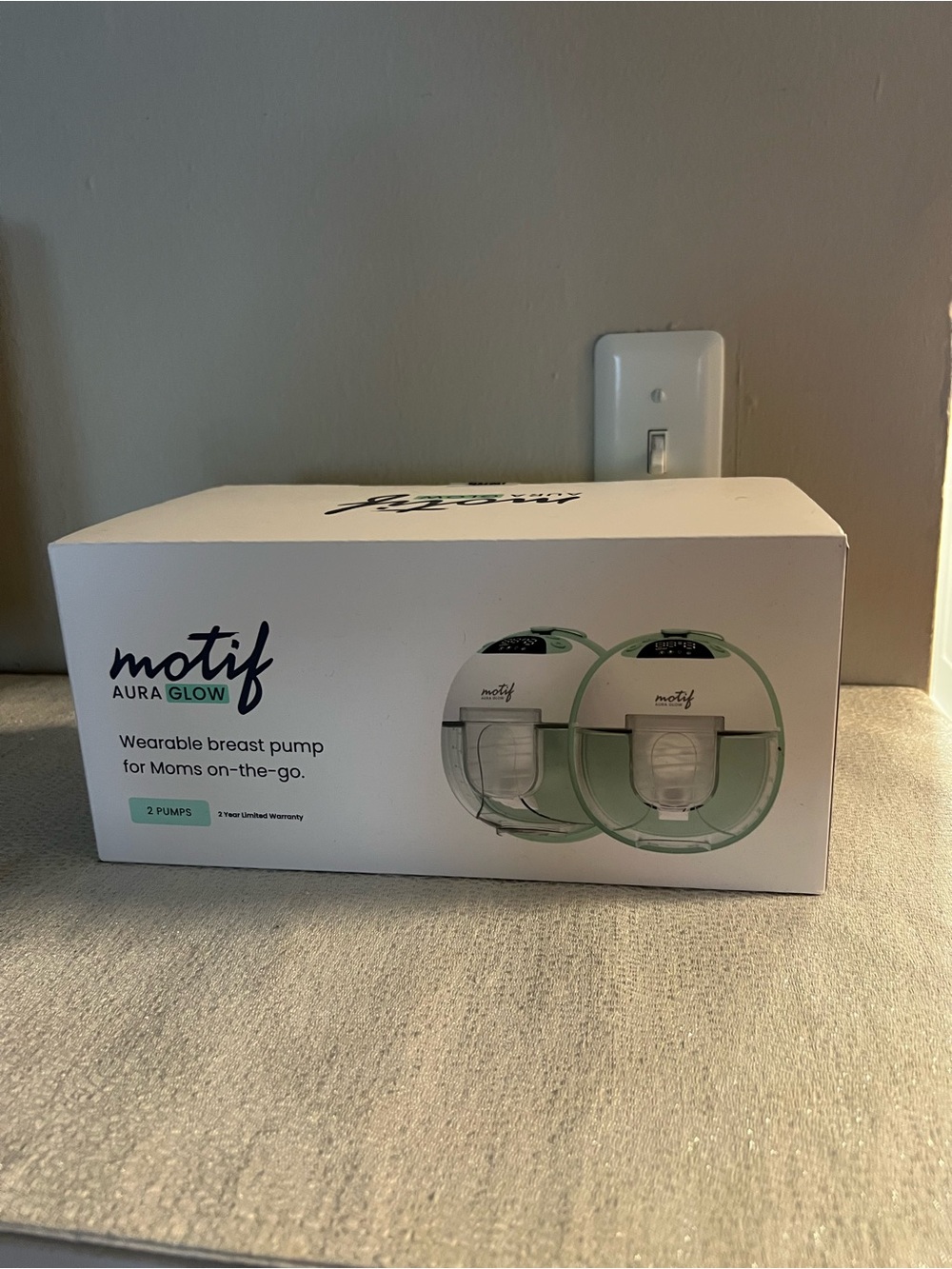NIB Motif Aura Glow Wearable Breast Pump